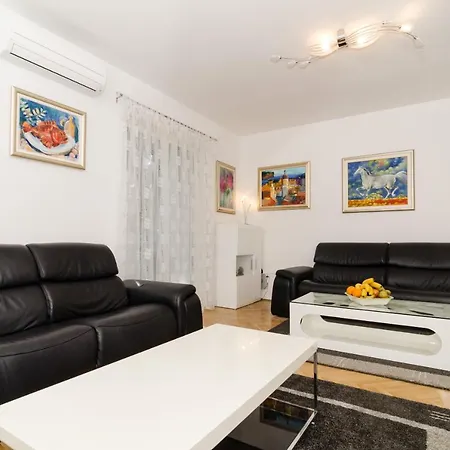 Apartment Iva - Andrije Hebranga 31