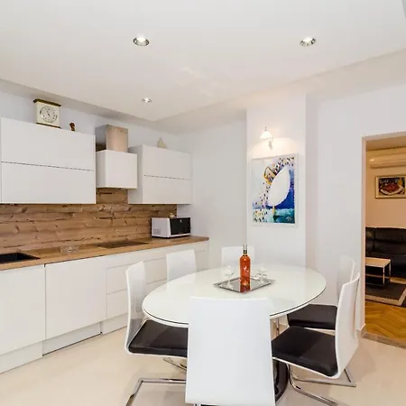 Apartment Iva - Andrije Hebranga 31
