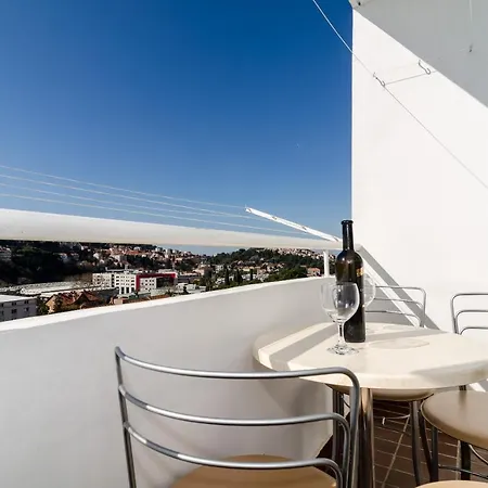 Iva - Andrije Hebranga 31 *